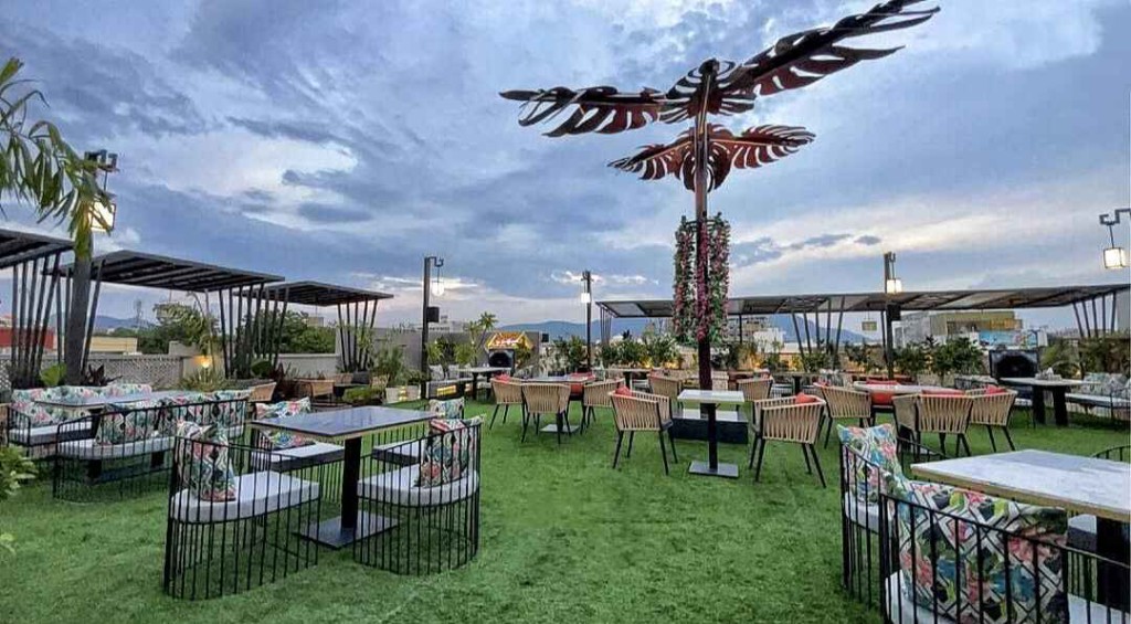 Best luxury cafe to spend your time alone in Ajmer