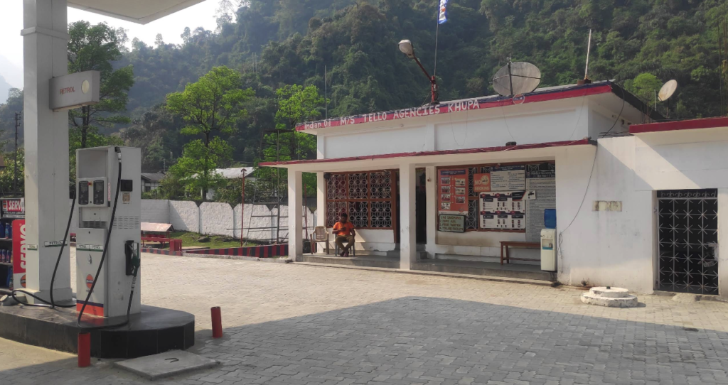 last fuel pump on Kibithoo road