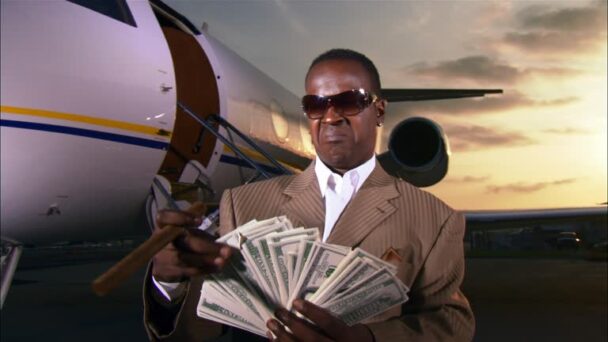 10 Habits of People Who Look Rich Without Being Rich